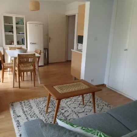 Pereire T3 De 56 M² *